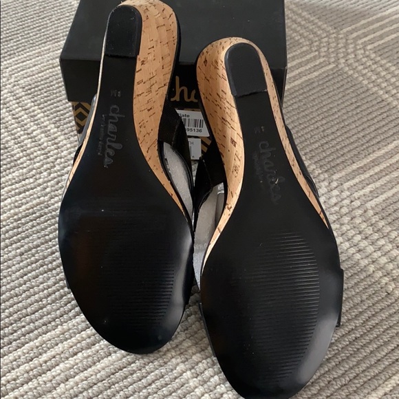 Charles By Charles David Black wedges Size 8. Lowest price - Picture 3 of 6